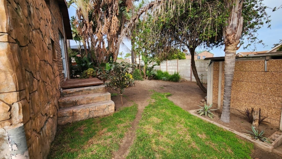 5 Bedroom Property for Sale in Vredenburg Western Cape